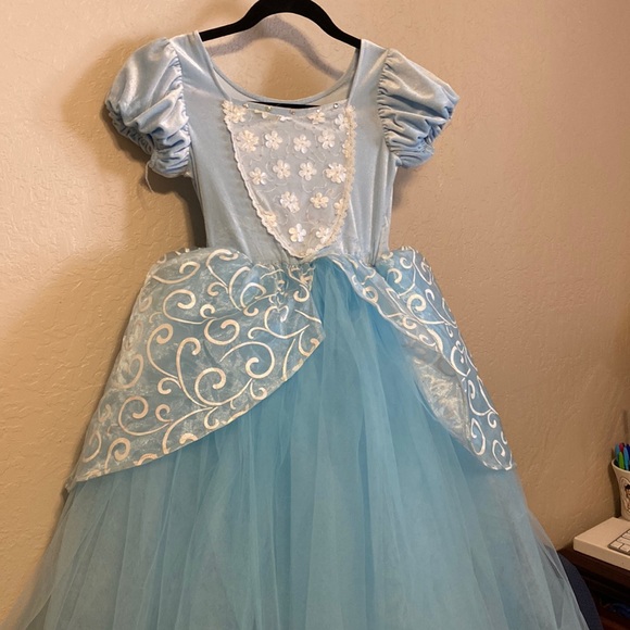 Cinderella dress size 8/9. Kids excellent condition - Picture 1 of 7